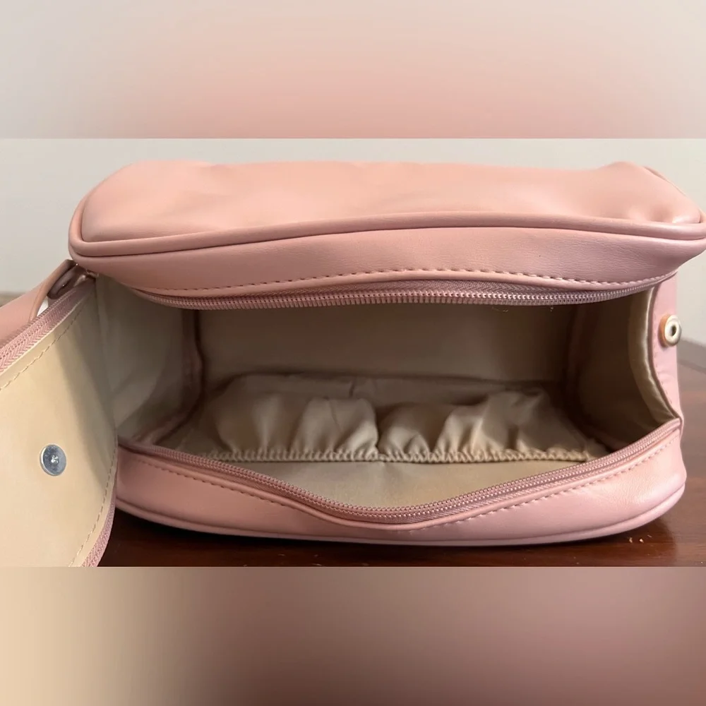 Rose of No Man’s Land Pink Cosmetic Bag – New —No Tag 🏷️
